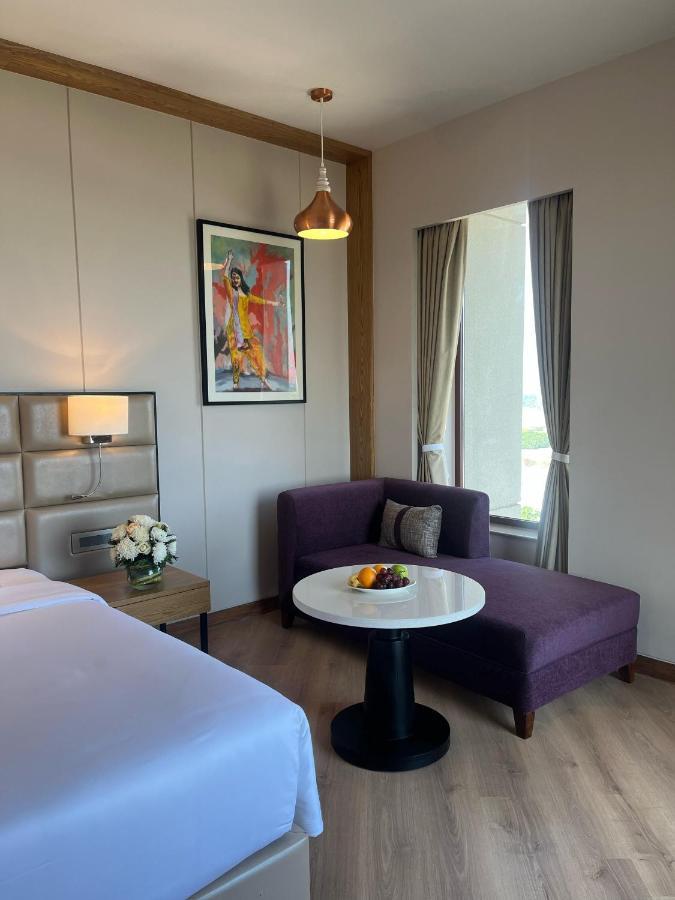 Ramada Encore By Wyndham Amritsar Airport Exterior foto